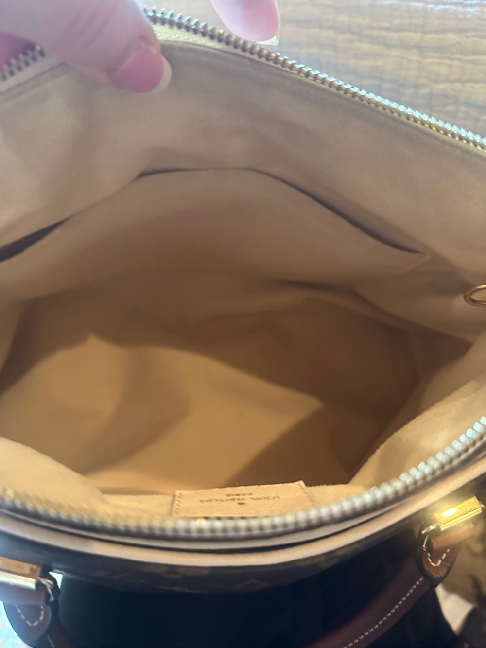 Louis Vuitton Monogram Pallas MM - Such a rare beauty in this color combo - Picture 12 of 13
